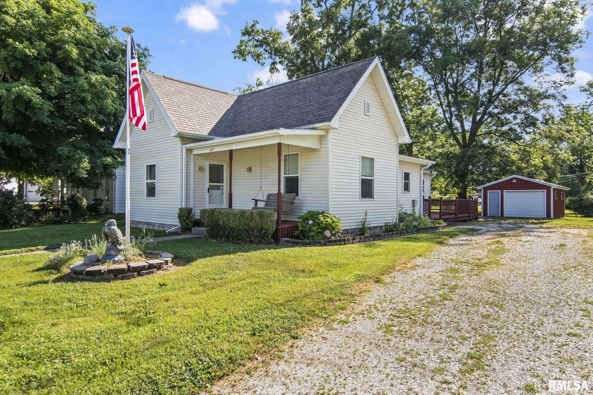 Franklin, IL 62638,207 EAST ST