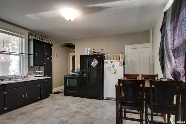 Quincy, IL 62301,1412 OAK ST