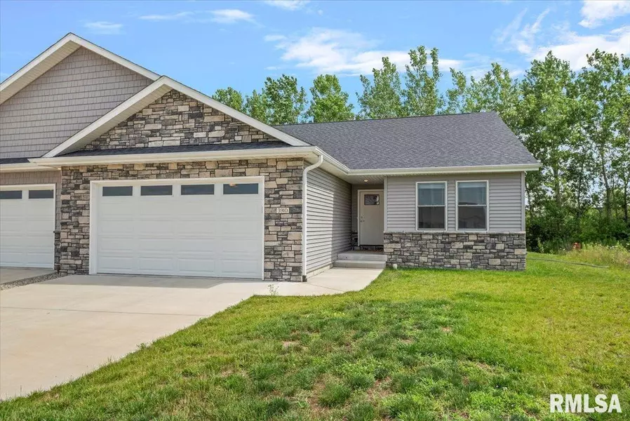 3910 WESTGATE DR, Springfield, IL 62711