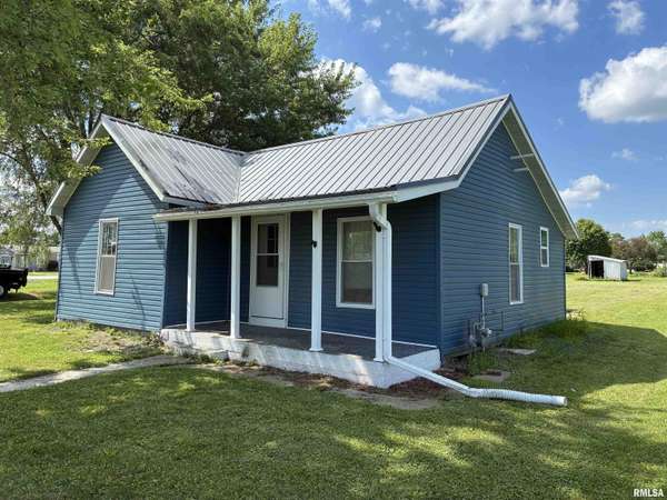 212 ADAMS ST, Coatsburg, IL 62325