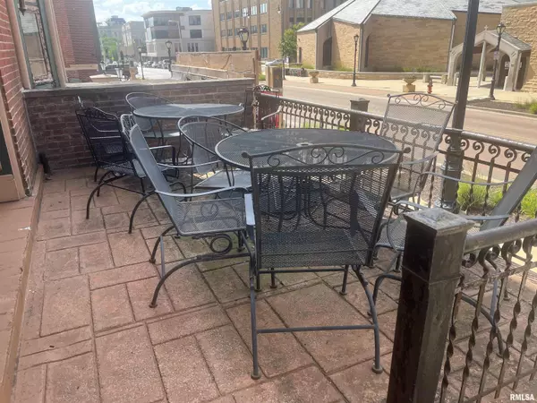 Springfield, IL 62701,518 E Capital AVE