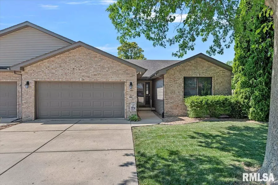 124 RAMBLEWOOD LN, Sherman, IL 62684