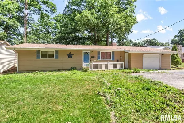 Girard, IL 62640,15858 OAK LN