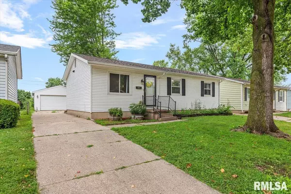 1811 FAIRFIELD DR,  Springfield,  IL 62702