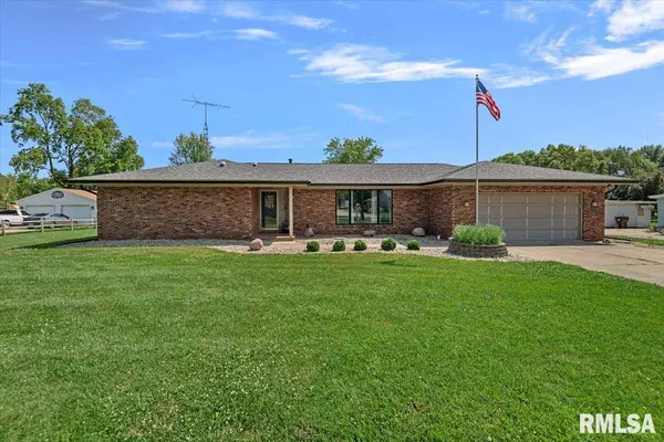Loami, IL 62661,115 W CENTER ST