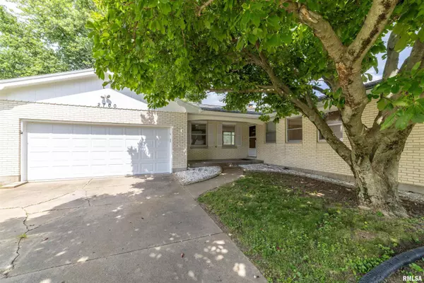 2700 NORTHRIDGE DR, Quincy, IL 62301