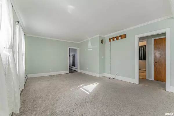 Atlanta, IL 61723,205 NE 1ST ST