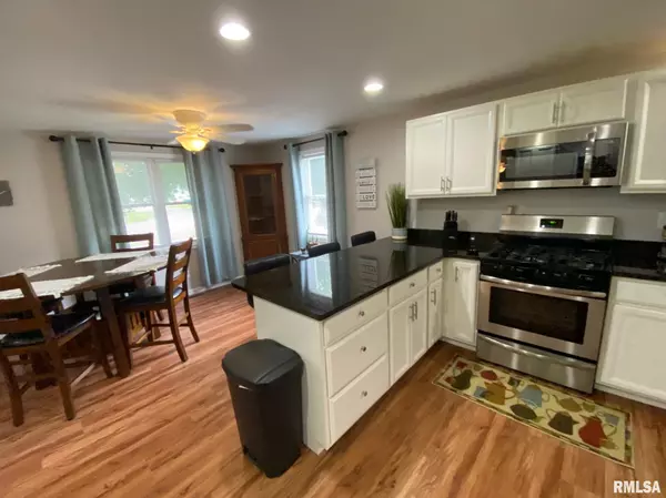 Greenview, IL 62642,156 W ADAMS ST