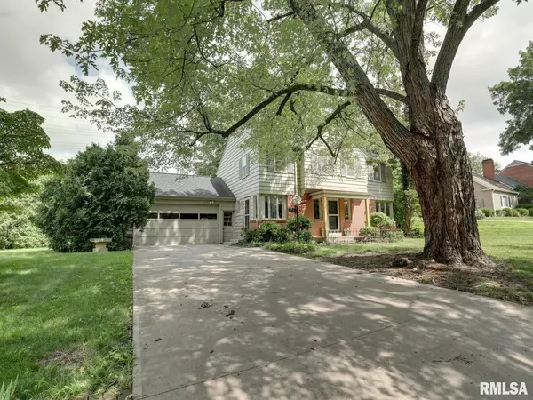 75 WOODLAWN RD, Quincy, IL 62301