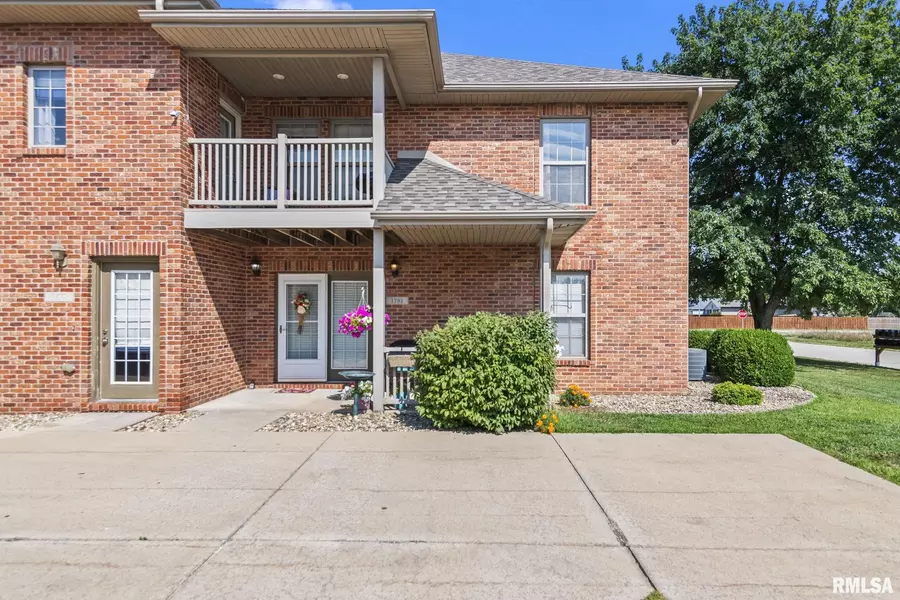 1781 Bilbridge LN, Chatham, IL 62629
