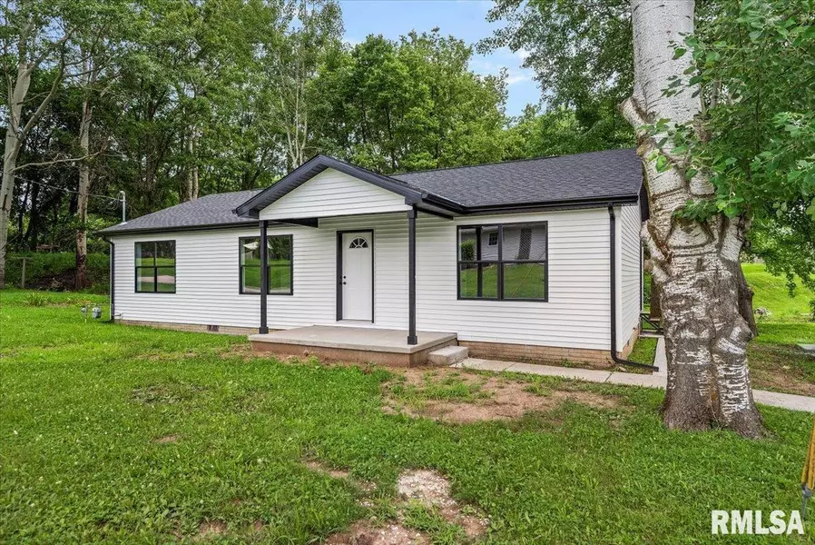 219 N COOK ST, Edinburg, IL 62531