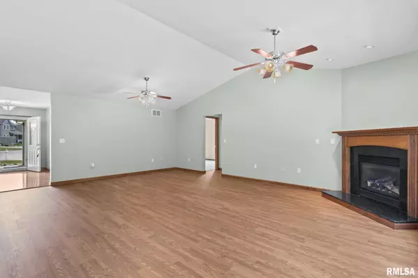 Chatham, IL 62629,203 HUNTINGTON RD