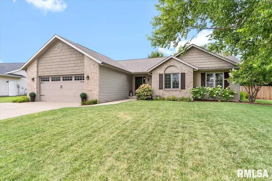 807 Shoshoni DR, Springfield, IL 62711