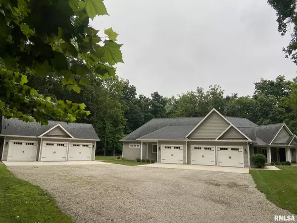 4110 LAKESHORE DR,  Taylorville,  IL 62568