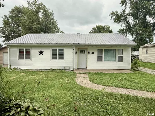 1020 ADAMS ST, Auburn, IL 62615