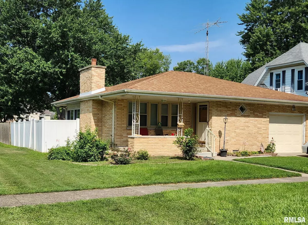 Mt Pulaski, IL 62548,316 N VINE ST