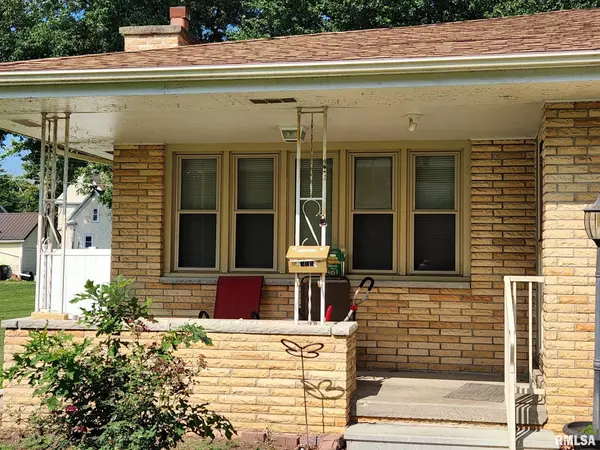 Mt Pulaski, IL 62548,316 N VINE ST