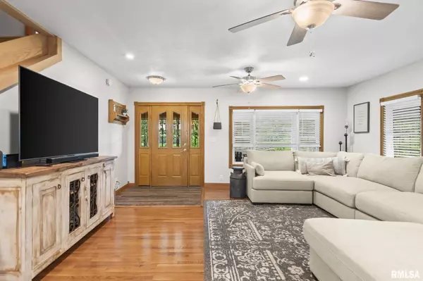 Auburn, IL 62615,5658 HOGAN RD