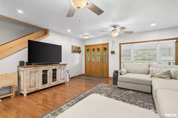 Auburn, IL 62615,5658 HOGAN RD