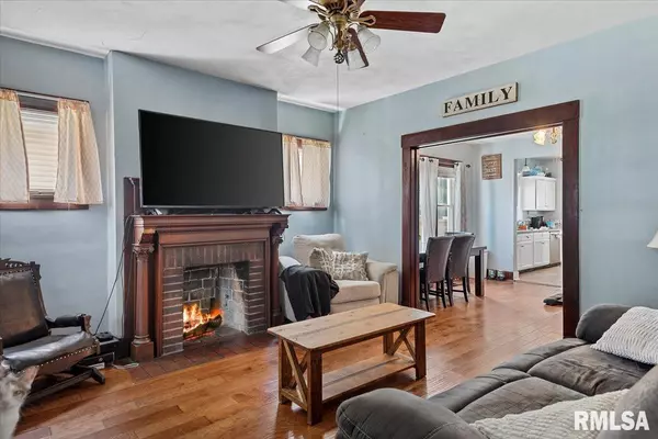 Taylorville, IL 62568,525 S WASHINGTON ST