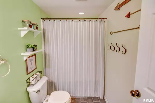 Riverton, IL 62561,1125 N 3RD ST