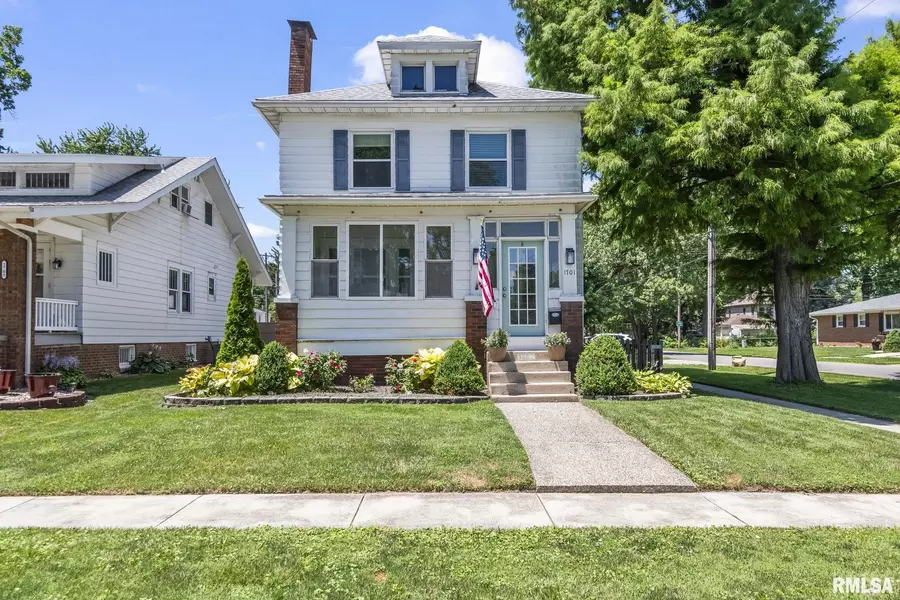 1701 S DOUGLAS AVE, Springfield, IL 62704