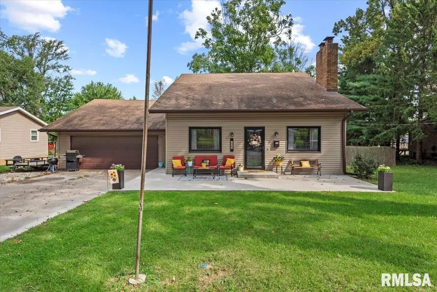 1924 CEDAR ST, Jacksonville, IL 62650