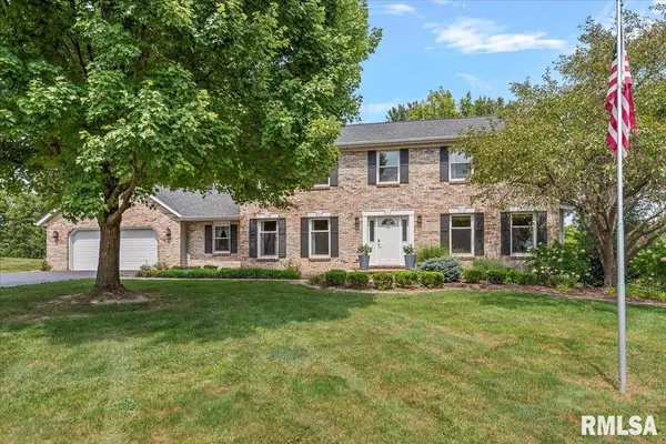 4 Red Bud RUN, Sherman, IL 62684