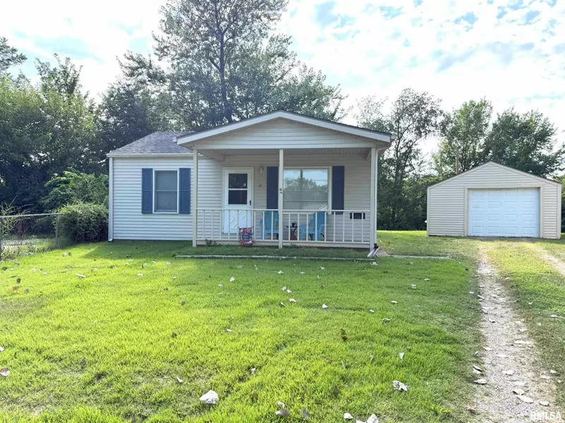 17 LILAC LN, Springfield, IL 62702