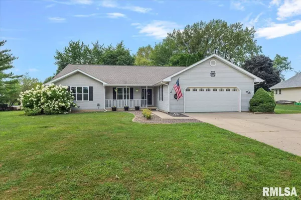 14441 HERITAGE PT, Athens, IL 62613