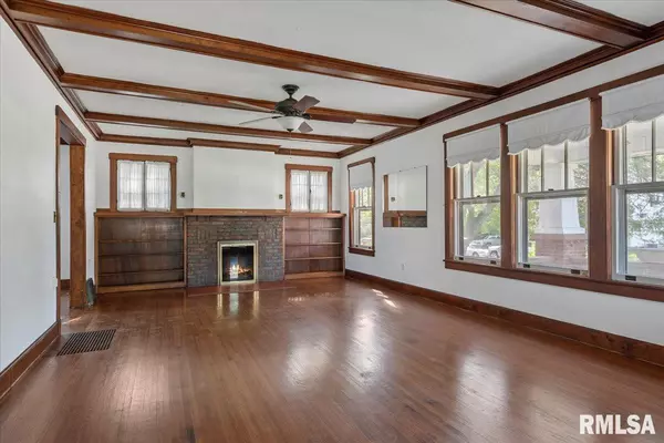 Ashland, IL 62612,821 W WASHINGTON ST