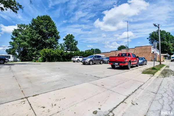 Taylorville, IL 62568,701 W ADAMS ST