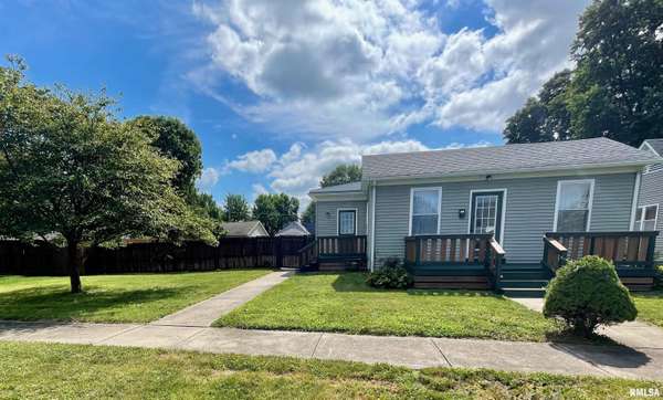 617 DECATUR ST, Lincoln, IL 62656