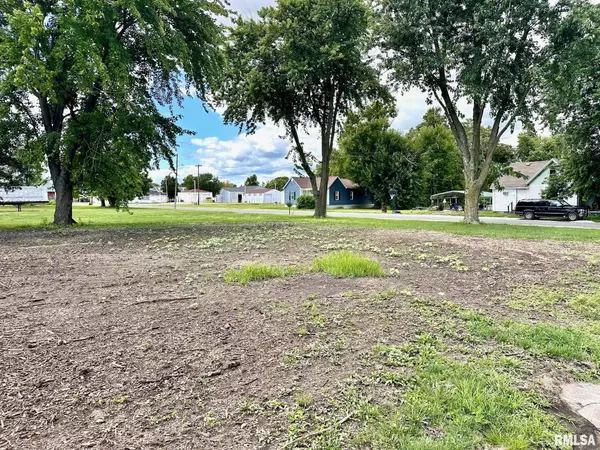 Jacksonville, IL 62650,511 N EAST ST