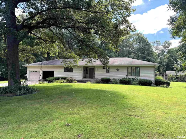 17561 SHERWOOD FOREST RD, Havana, IL 62644