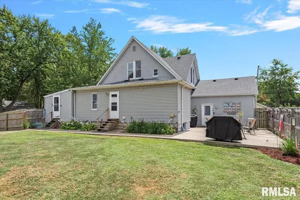 Taylorville, IL 62568,1017 E ASH ST