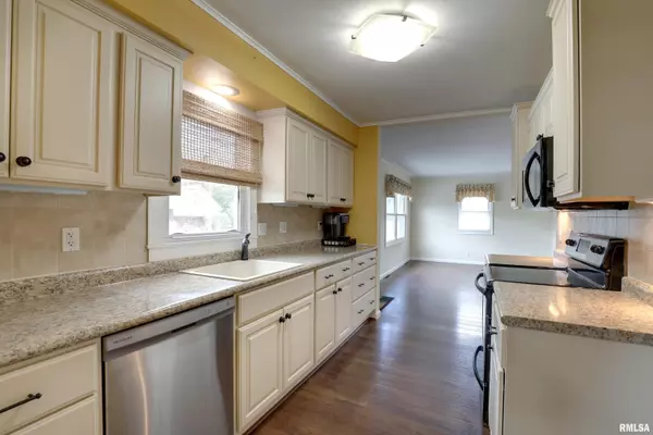 Quincy, IL 62301,1026 N 15TH ST