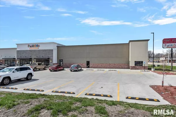 Springfield, IL 62704,3101 S MACARTHUR BLVD #In-Line