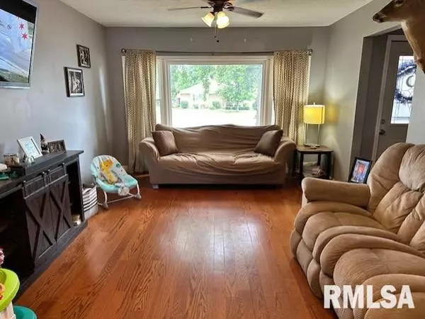 Jacksonville, IL 62650,1717 S MAIN ST