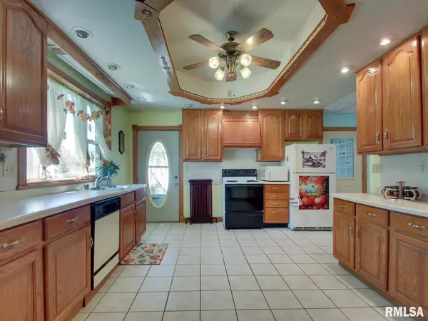 Carthage, IL 62321,41 N WASHINGTON ST