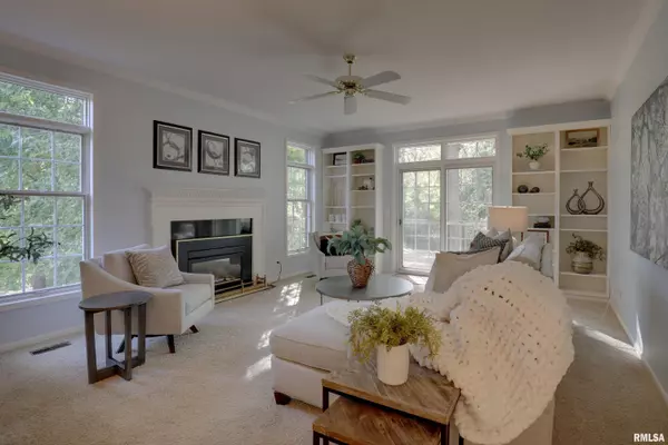 Quincy, IL 62301,127 KNOLLWOOD DR