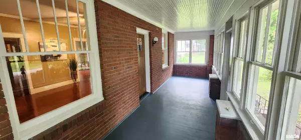 Buffalo, IL 62515,305 S CARTER ST