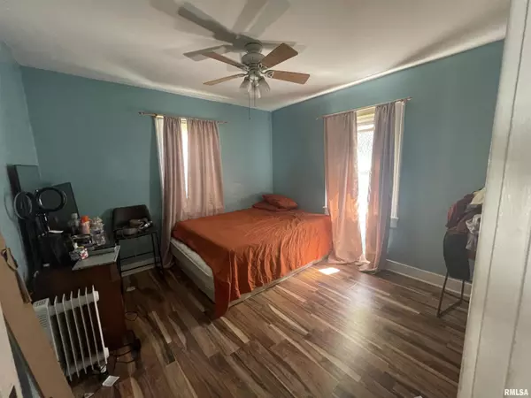 Springfield, IL 62703,2408 S 4TH ST