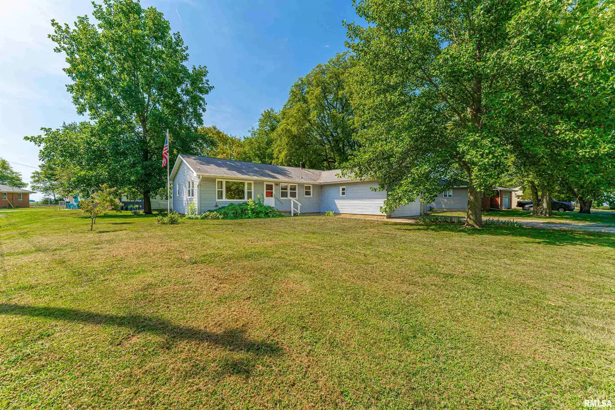 Delavan, IL 61734,700 W 5TH ST