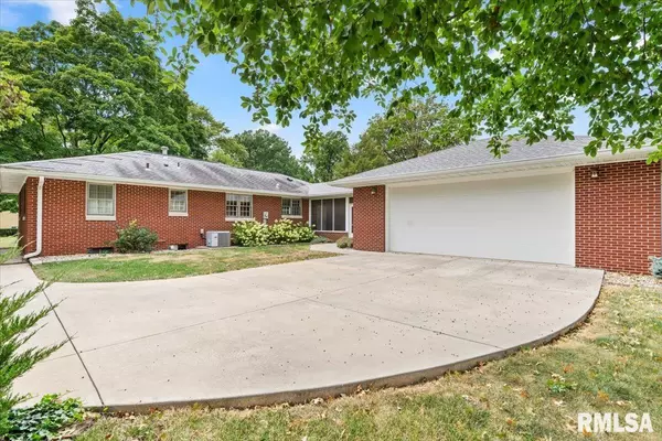 Springfield, IL 62704,2124 NOBLE AVE