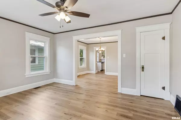 Springfield, IL 62704,209 E SPRUCE ST