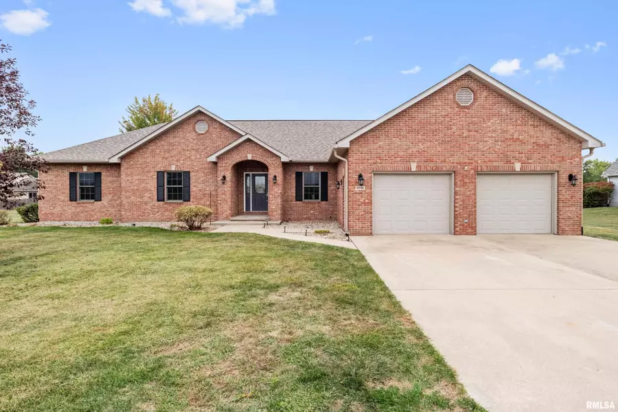6716 Tower Heights RD, Virden, IL 62690