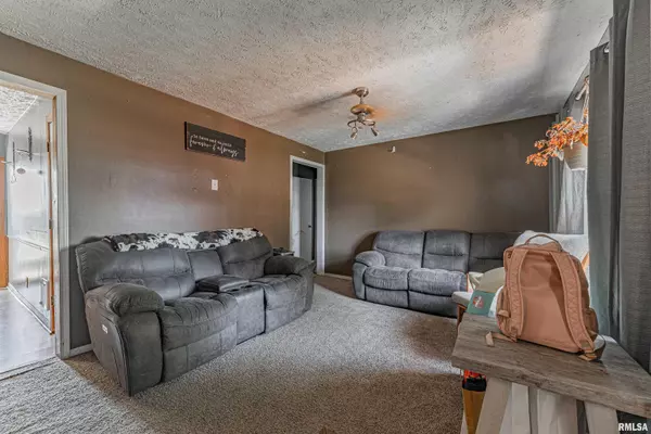 Armington, IL 61721,131 NORTH ST