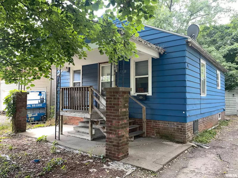 903 N DANIEL AVE, Springfield, IL 62702