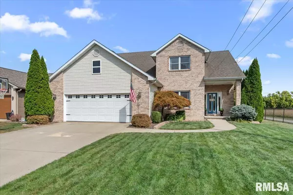 7632 Wentworth DR, Springfield, IL 62711